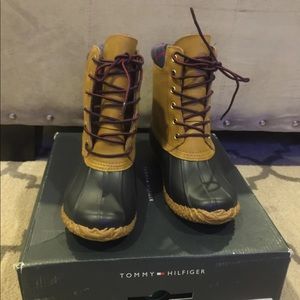 Tommy Hilfiger Women’s Duck Boots